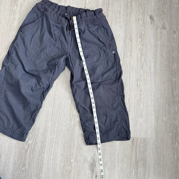 LULULEMON Dance Studio Crop II Unlined Grey/Slate Blue Size 8 EUC - Picture 3 of 7